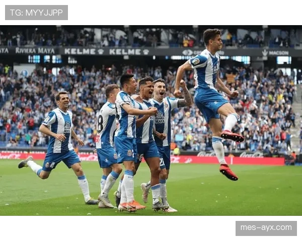 奥萨苏纳进攻火力升级，战术调整助推球队表现亮眼