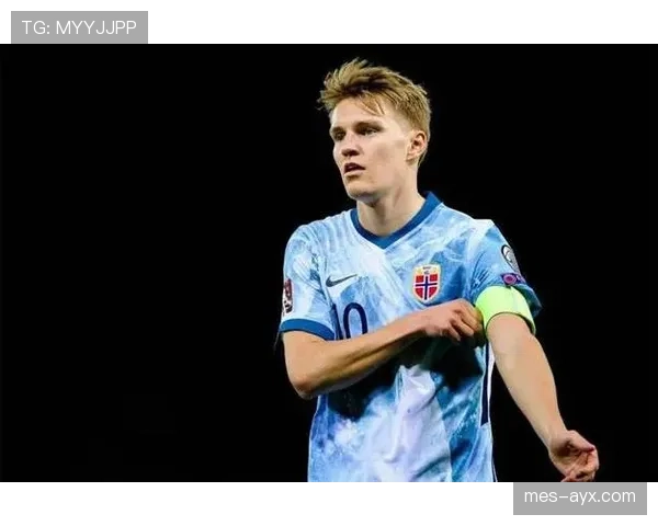 居莱尔 vs 厄德高:早期天才的战术角色与成长路径差异 居莱尔 vs 厄德高:早期天才的战术角色与成长路径差异